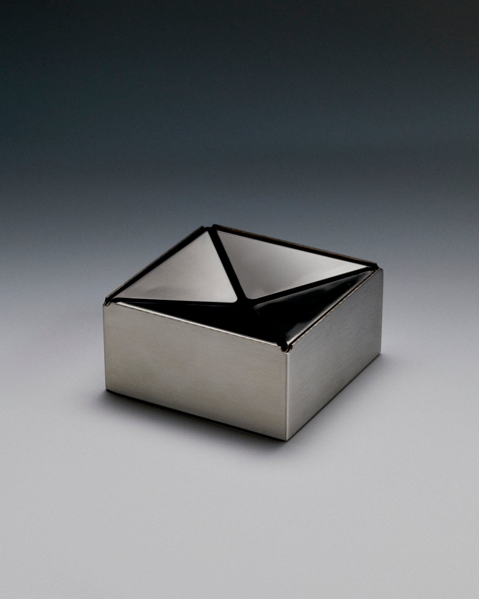 [A-001] Stainless Steel Ashtray